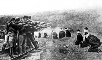 austrougari streljaju ustanike