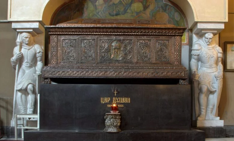 grob cara dusana u crkvi svetog marka