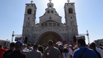 Предлог нове српске политике у Црној Гори СЛАВИША БАТКО МИЛАЧИЋ