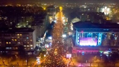 Литије вечерас: Бар 15.000 људи, Подгорица 40.000, Никшић 30.000, Беране 25.000...