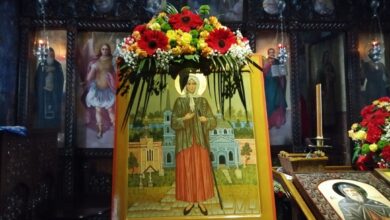 Делегација царске престонице Санкт Петербурга, даривала освећену икону Свете Ксеније Петербуршке и њене свете честице манастиру Свети Роман