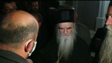 БРУТАЛНИ НАПАД НА ЦРКВУ: Режим хапси владику Јоаникија и седам свештеника СПЦ