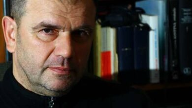 Проф. др Микавица: Сви који покушавају да одбране историјску истину о српском страдању у два светска рата и после њих, посебно ако су у питању образоване и морално чисте личности, у медијима су скрајнути или исмејани и понижени