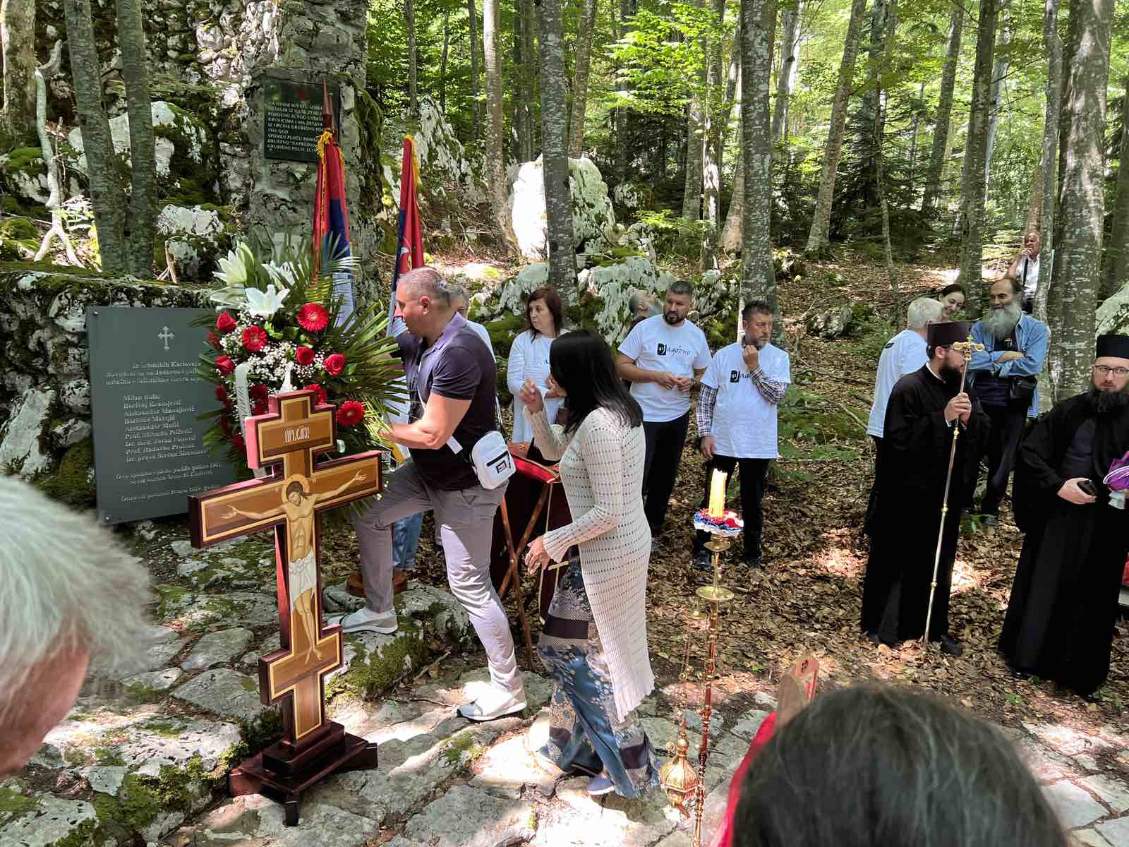 Помен невино страдалим жртвама у логору Јадовно, служио и Митрополит нишки г. Арсеније