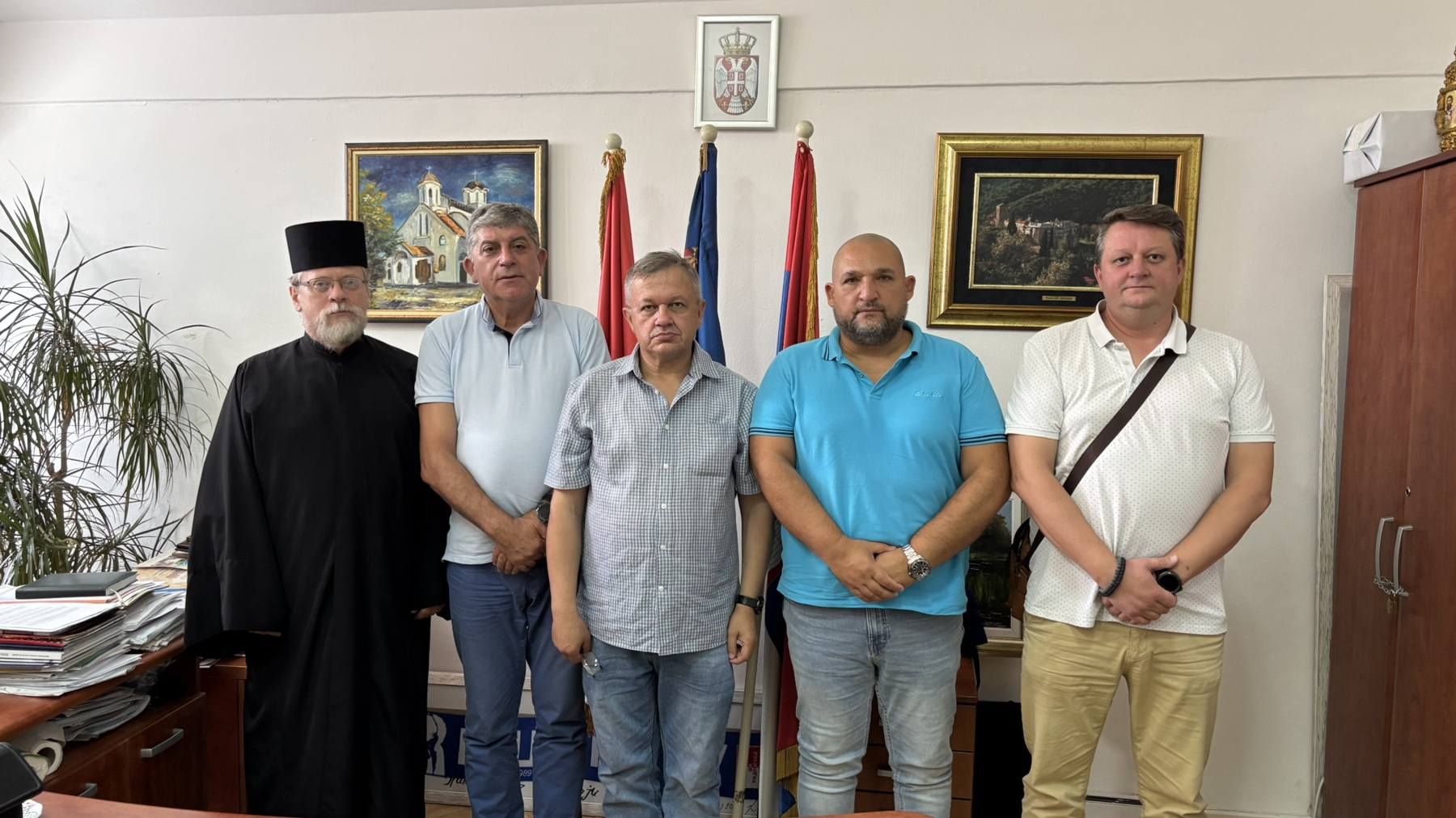Лични контакт после деценије успешне сарадње, професор из Русије обишао ОШ ,,Бубањски хероји" и град Ниш Лични контакт после деценије успешне сарадње, професор из Русије обишао ОШ ,,Бубањски хероји" и град Ниш