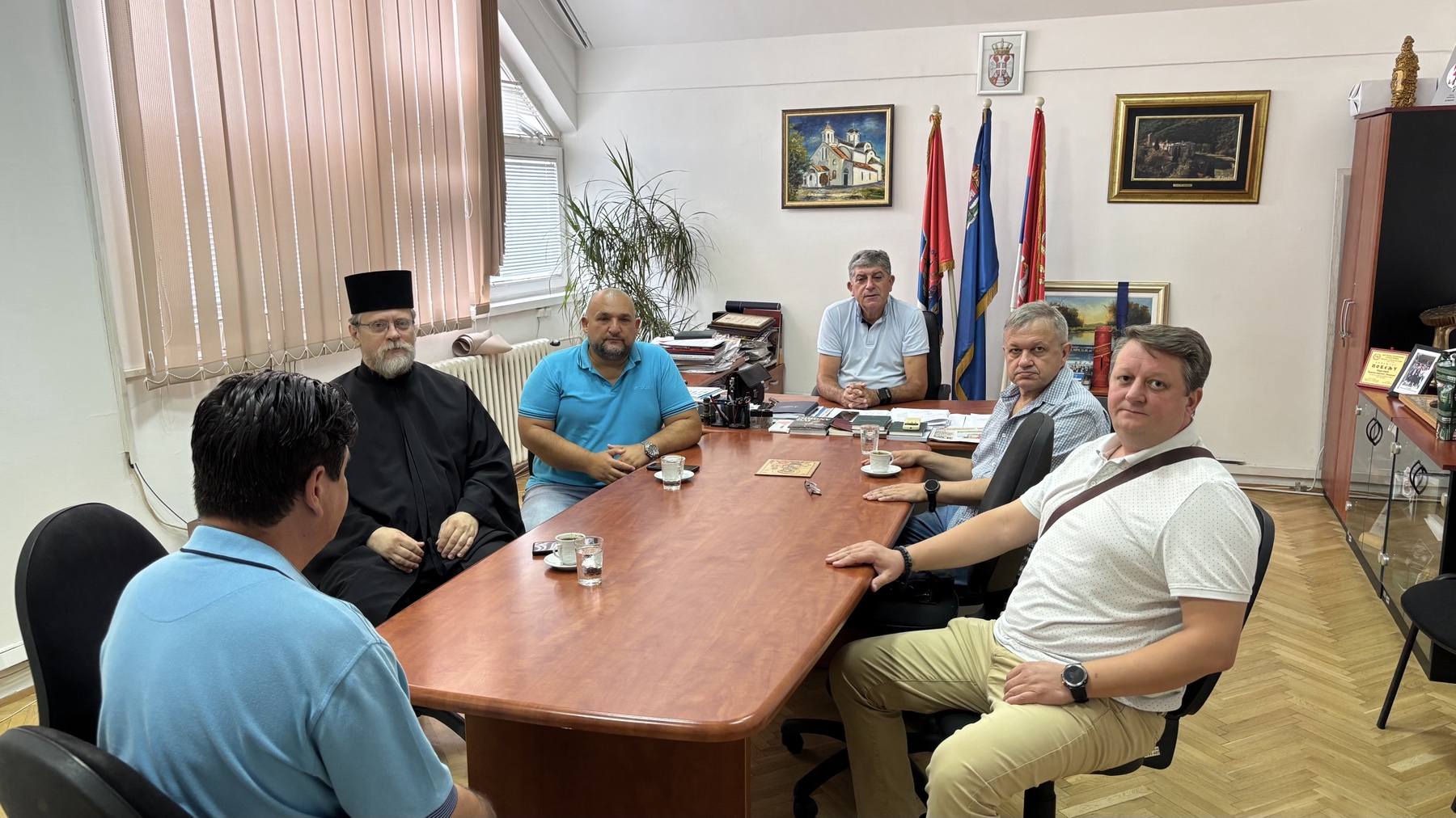 Лични контакт после деценије успешне сарадње, професор из Русије обишао ОШ ,,Бубањски хероји" и град Ниш Лични контакт после деценије успешне сарадње, професор из Русије обишао ОШ ,,Бубањски хероји" и град Ниш