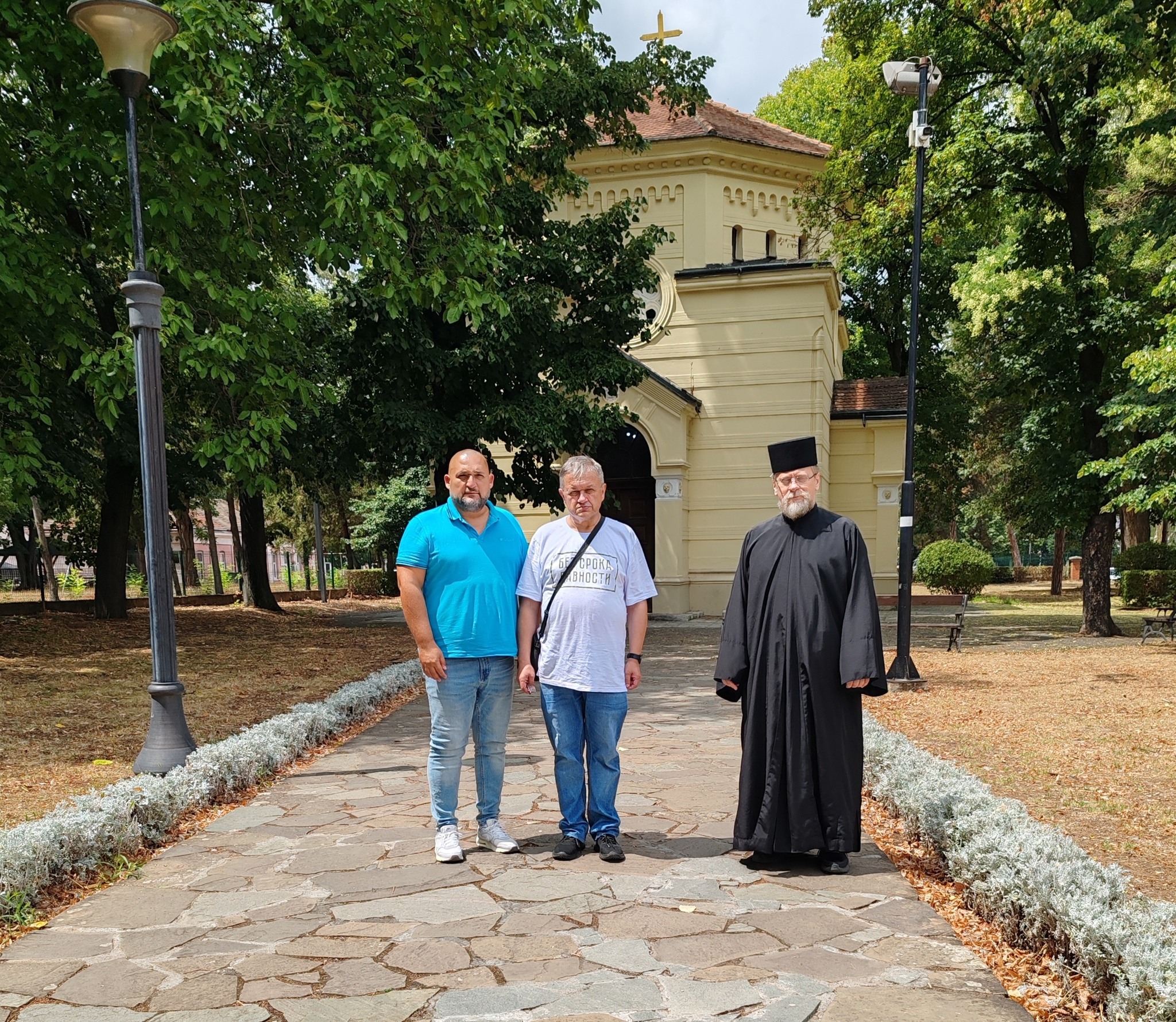 Лични контакт после деценије успешне сарадње, професор из Русије обишао ОШ ,,Бубањски хероји" и град Ниш
