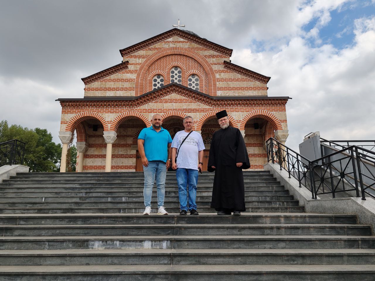 Шест дана у Србији