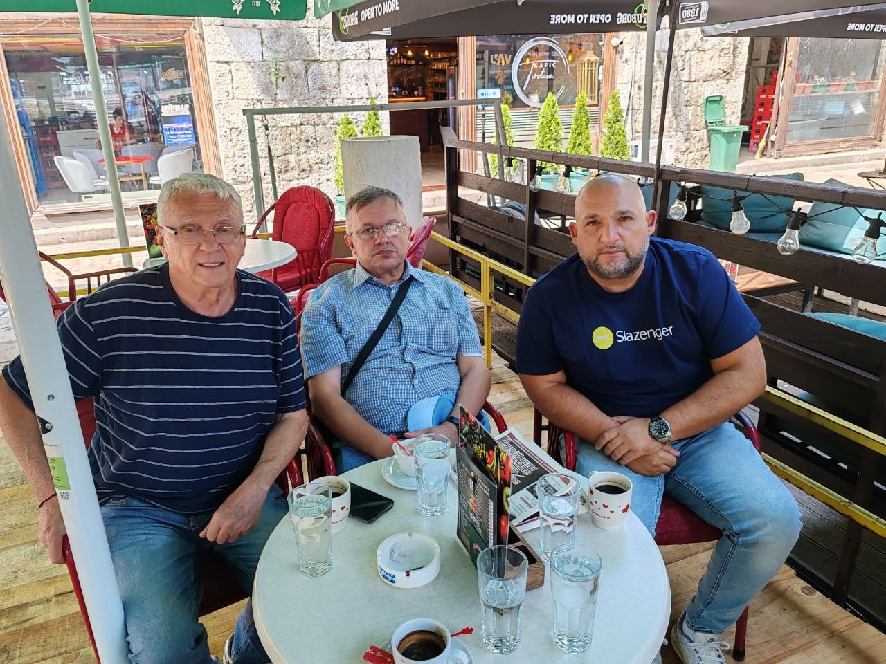 Шест дана у Србији