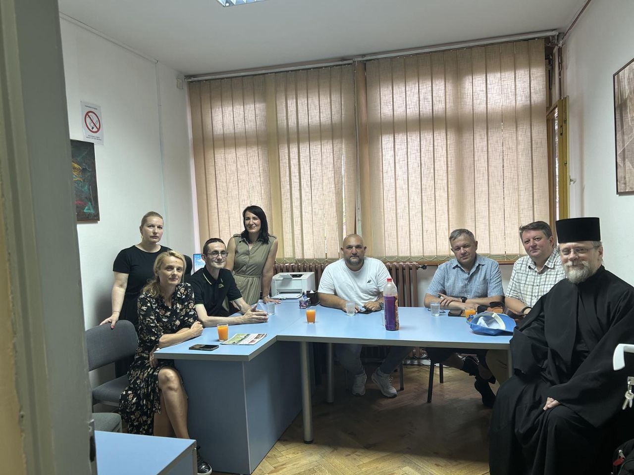 Шест дана у Србији