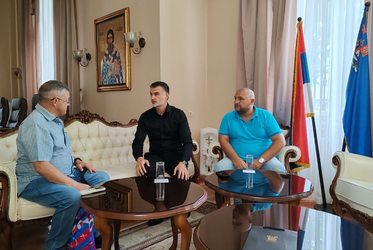 Шест дана у Србији