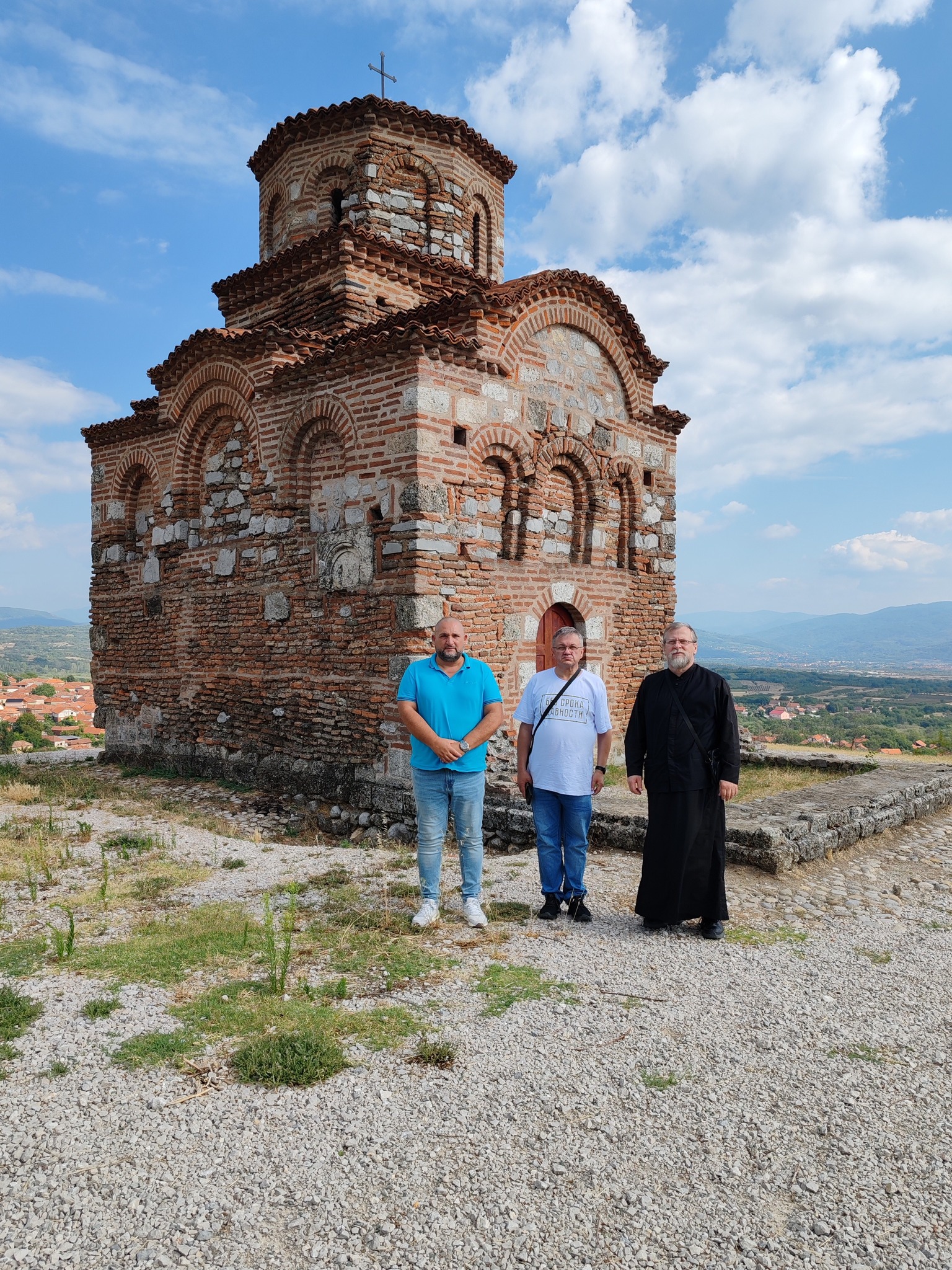Шест дана у Србији